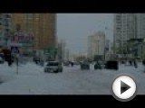 Посмотреть это видео на youtube.com 23 марта 2013 года в Киеве и области выпало огромное количество снега. Были заблокированы все дороги и все подъездные пути в город. Не принимал <b