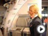 Посмотреть это видео на youtube.com http://aviakvitok.com/ Международный аэропорт Airport Ekaterinburg Аэропорт Екатеринбург Россия Россия Міжнародний аеропорт «Airport