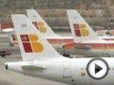 Посмотреть это видео на youtube.com ( http://ntdtv.ru ) Испанский авиаперевозчик Iberia вынужден отменить сотни авиарейсов . Его сотрудники начали пятидневную забастовку