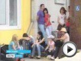Посмотреть это видео на youtube.com Вместо Италии — жаркий аэропорт Краснодара! 162 человека застряли в среду на аэровокзале в кубанской столице. Рейс №9961 авиакомпании
